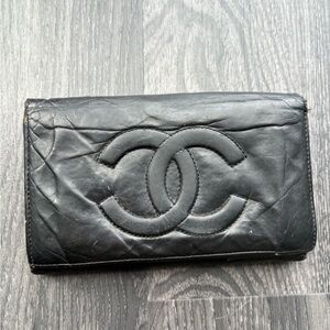FAKE/UNVERIFIED CHANEL Black Leather Key & Card Holder